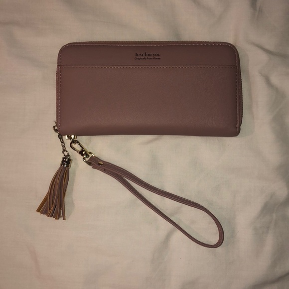 Wristlet - Picture 1 of 3